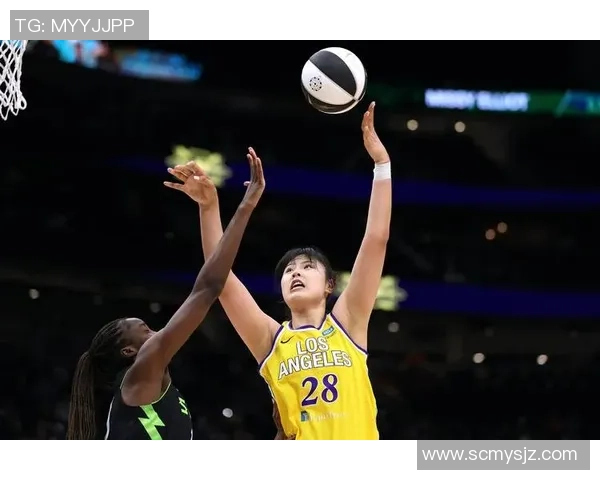 WNBA银星对阵狂热的精彩较量展现女篮魅力与实力的巅峰对决